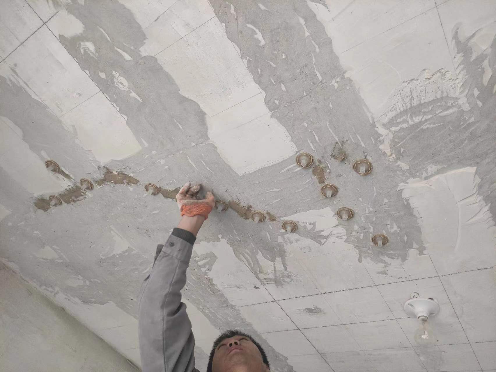 鹤峰混凝土楼板裂缝为什么会开裂?怎么修补?